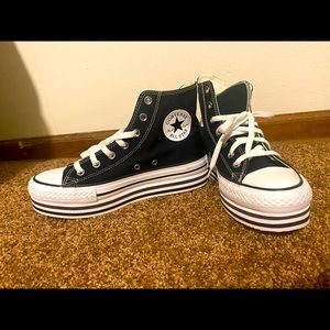 Black Converse Lift Chuck Taylors Size 8 Women’s